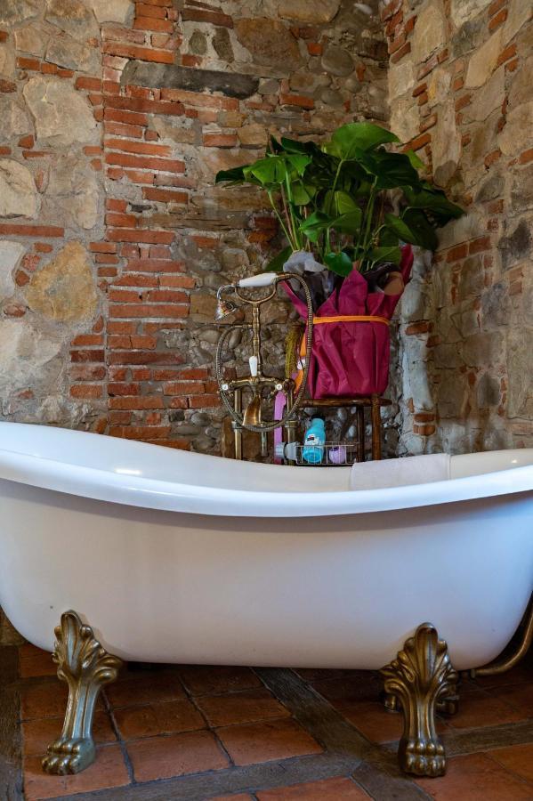 Luxury Corte Di Re Artu Lukka Zewnętrze zdjęcie