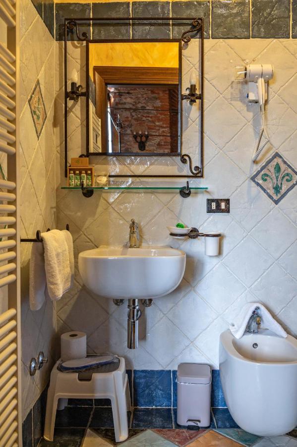 Luxury Corte Di Re Artu Lukka Zewnętrze zdjęcie